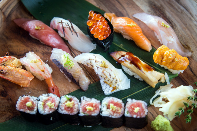 Обои картинки фото еда, рыба,  морепродукты,  суши,  роллы, суши, имбирь, роллы, кухня, японская, васаби