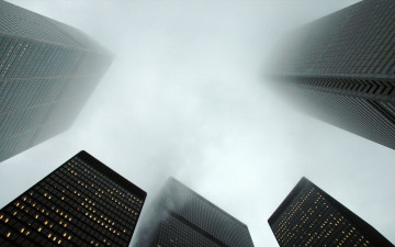 обоя города, - здания,  дома, ракурс, туман, небоскребы, здания, дома