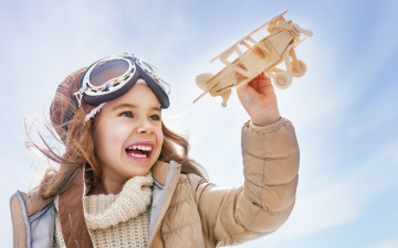 Картинка разное дети девочка очки самолетик