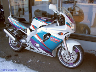 Картинка kawasaki fzr 600r мотоциклы