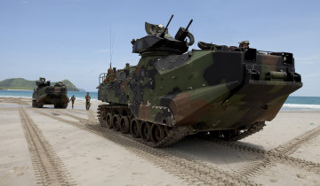 Картинка техника военная+техника бронетехника пляж транспортер