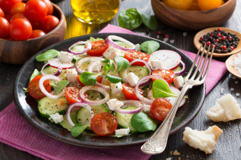 Картинка еда салаты +закуски салат помидоры огурцы лук специи