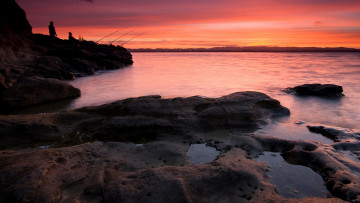 Картинка природа восходы закаты закат берег камни озеро рыбаки