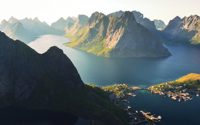 Обои картинки фото природа, горы, озеро, норвегия