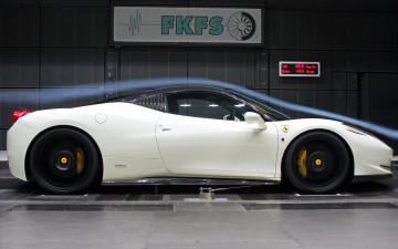 Картинка автомобили ferrari 458