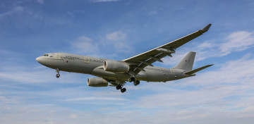 Картинка airbus+kc2+voyager+ a330-243mrtt авиация военно-транспортные+самолёты облака полет небо самолет