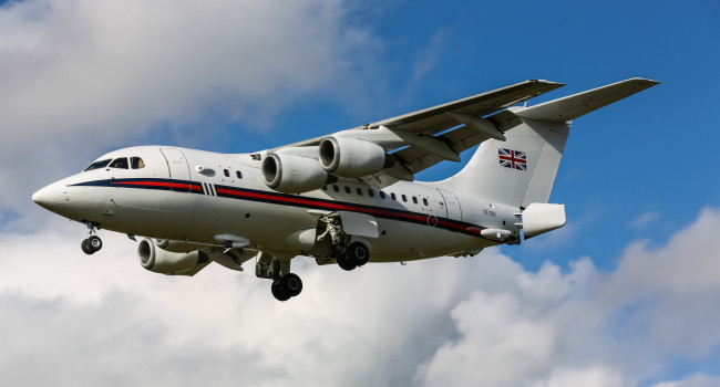 Обои картинки фото british aerospace 146-100 statesman, авиация, военно-транспортные самолёты, полет, облака, самолет, небо