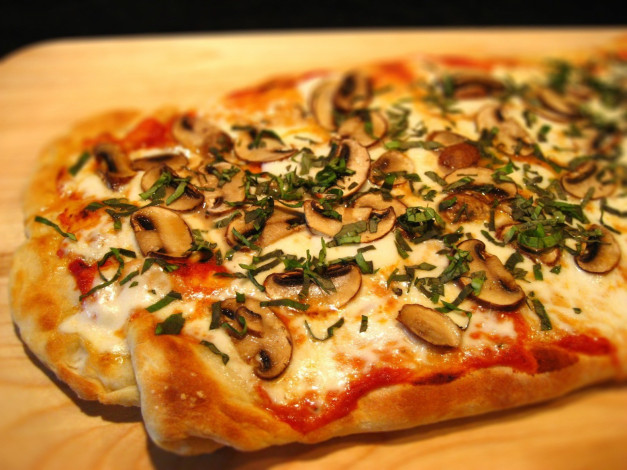 Обои картинки фото еда, пицца, шампиньоны, грибы