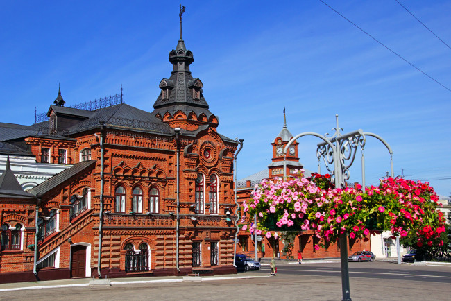 Обои картинки фото города, - исторические,  архитектурные памятники, владимир, россия, дома, цвeты, петуния, улица, архитeктура