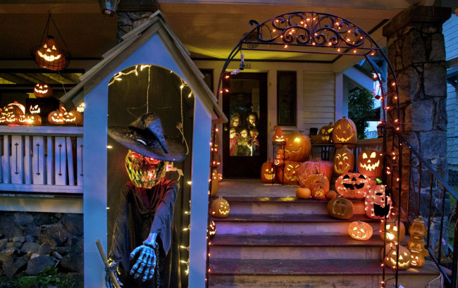 Обои картинки фото праздничные, хэллоуин, скелет, тыквы