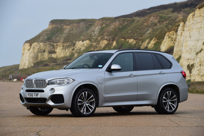 Обои картинки фото автомобили, bmw, x5, xdrive40e, m, sport, uk-spec