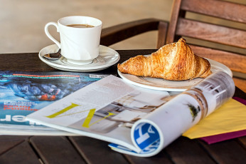 Картинка еда хлеб +выпечка завтрак журнал круассан кофе