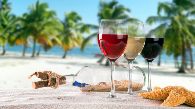 Обои картинки фото еда, напитки,  вино, звезда, вино, морская, пляж, бокалы
