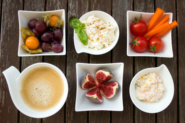 Обои картинки фото еда, разное, творог, инжир, кофе, физалис, виноград, помидоры, томаты