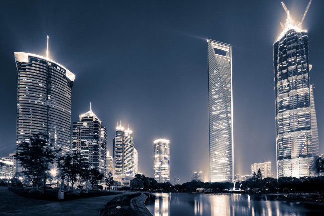 Обои картинки фото lujiazui, shanghai, china, города, шанхай, китай, здания, небоскрёбы, набережная, река, ночной, город, huangpu, river, хуанпу