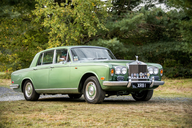 Обои картинки фото rolls-royce silver shadow, автомобили, rolls-royce, автопробег, выставка, автошоу