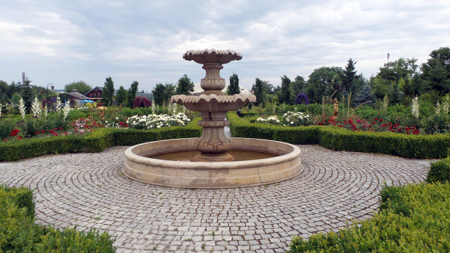 Обои картинки фото природа, парк, фонтан, кусты, клумбы, цветы