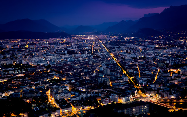 Обои картинки фото grenoble, france, города, огни, ночного, здания, ночь