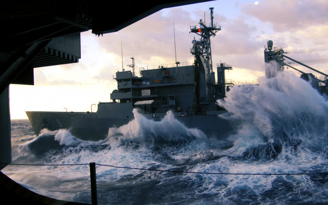 Обои картинки фото корабли, крейсеры, линкоры, эсминцы, волны, шторм