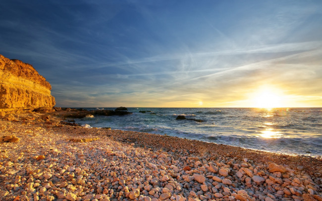 Обои картинки фото природа, восходы, закаты, берег, камни, море, солнце