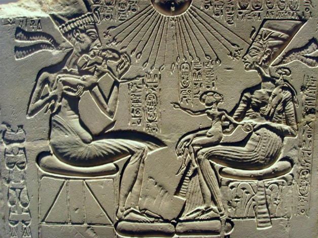Обои картинки фото akhenaten, nefertiti, house, altar, разное, рельефы, статуи, музейные, экспонаты
