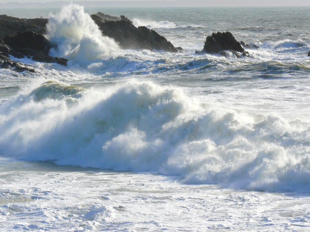 Обои картинки фото природа, моря, океаны, море, камни, волны, брызги, пена