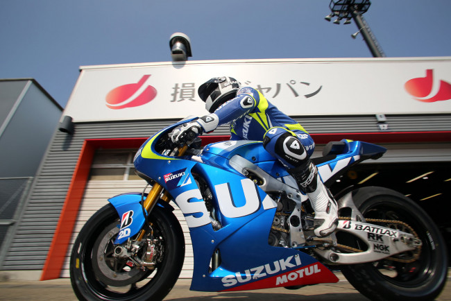 Обои картинки фото спорт, мотоспорт, suzuki, motogp