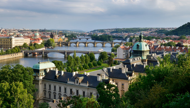 Обои картинки фото города, прага, Чехия, мосты, панорама, крыши