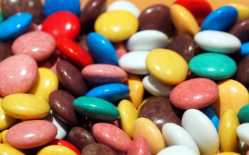 Картинка еда конфеты +шоколад +сладости разноцветное драже