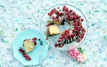 Картинка еда пирожные +кексы +печенье розы глазурь красная кекс смородина