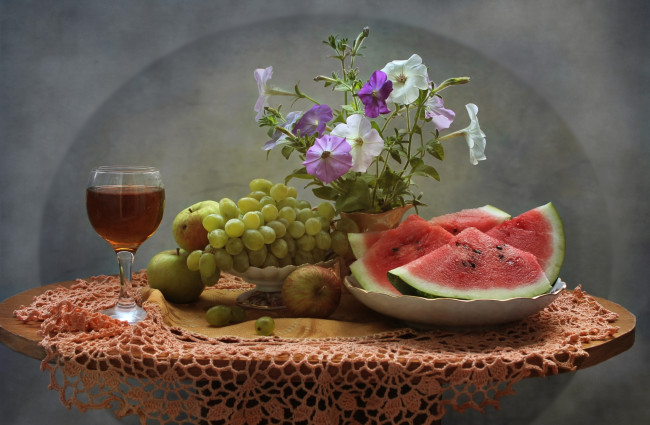 Обои картинки фото еда, натюрморт, цветы, виноград, арбуз, вино