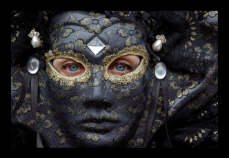 Картинка разное маски карнавальные костюмы камни глаза