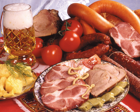 Обои картинки фото еда, разное, помидоры, огурцы, буженина, колбаса, балык, картофель