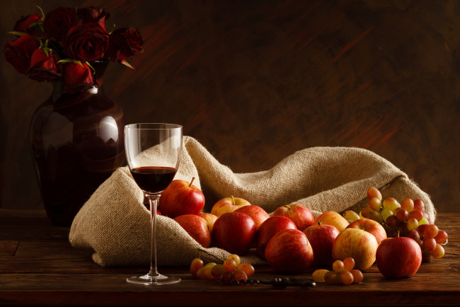 Обои картинки фото еда, натюрморт, яблоки, виноград, вино