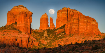 Картинка природа горы скалы небо луна вечер