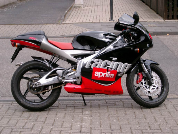 Обои картинки фото мотоциклы, aprilia