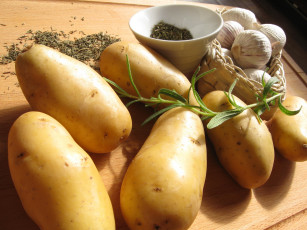 Картинка автор varvarra еда картофель розмарин приправы чеснок картошка