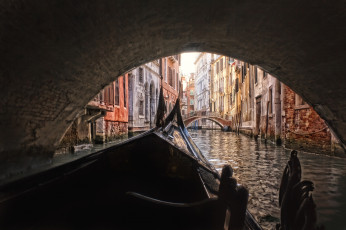 Картинка города венеция италия канал мост гондола