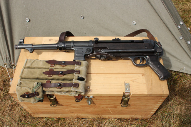 Обои картинки фото оружие, автоматы, второй, времён, пистолет-пулемёт, mp, 40, войны, мировой
