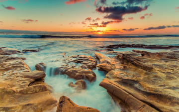 Картинка природа восходы закаты небо горизонт прибой камни побережье море закат солнце