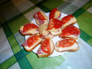 Картинка еда бутерброды +гамбургеры +канапе хлеб колбаса сыр помидоры томаты