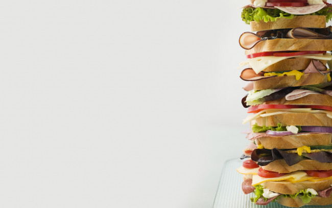 Обои картинки фото еда, бутерброды, гамбургеры, канапе, ветчина, лук, салат, хлеб