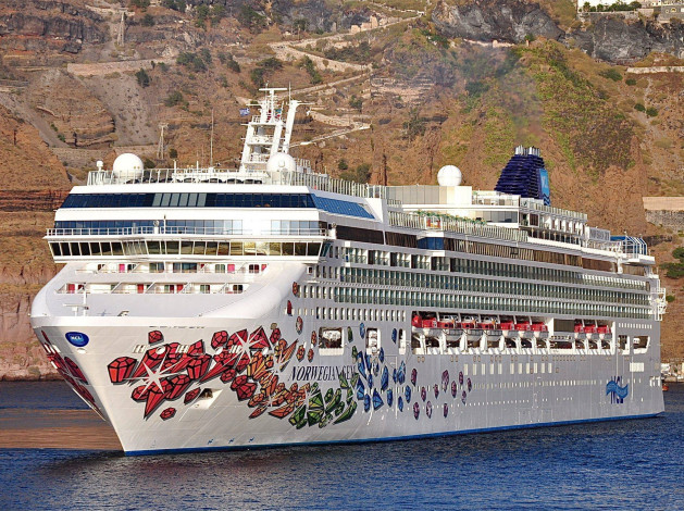 Обои картинки фото norwegian, gem, корабли, лайнеры, лайнер, круиз, берег