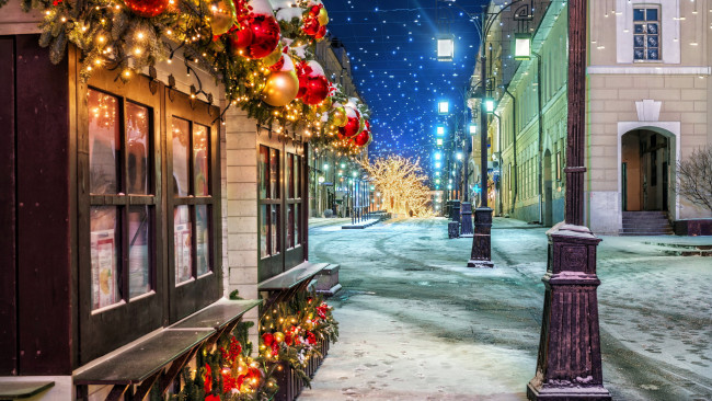 Обои картинки фото праздничные, новогодние пейзажи, улица, фонари, снег, гирлянды