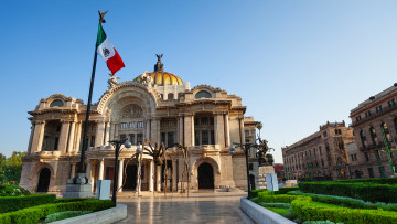 обоя города, мехико , мексика, здания, скульптуры, флаг