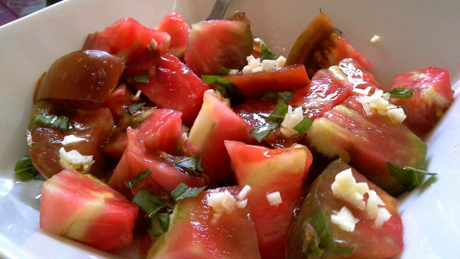 Обои картинки фото еда, помидоры, салат, макро