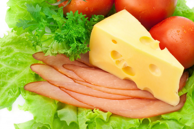 Обои картинки фото еда, разное, салат, петрушка, мясо, помидоры, сыр, томаты