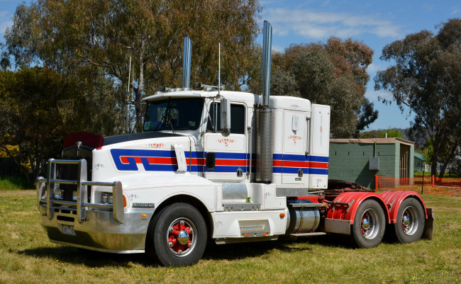 Обои картинки фото kenworth, автомобили, тяжелый, грузовик, седельный, тягач