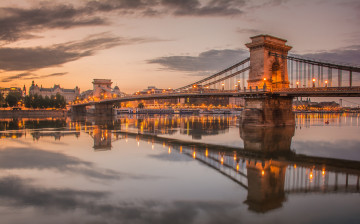 Картинка города -+мосты цепной мост опора огни вечер венгрия небо будапешт дунай река облака
