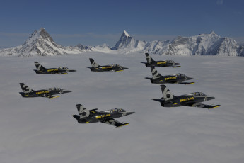 Картинка авиация боевые+самолёты breitling jet team